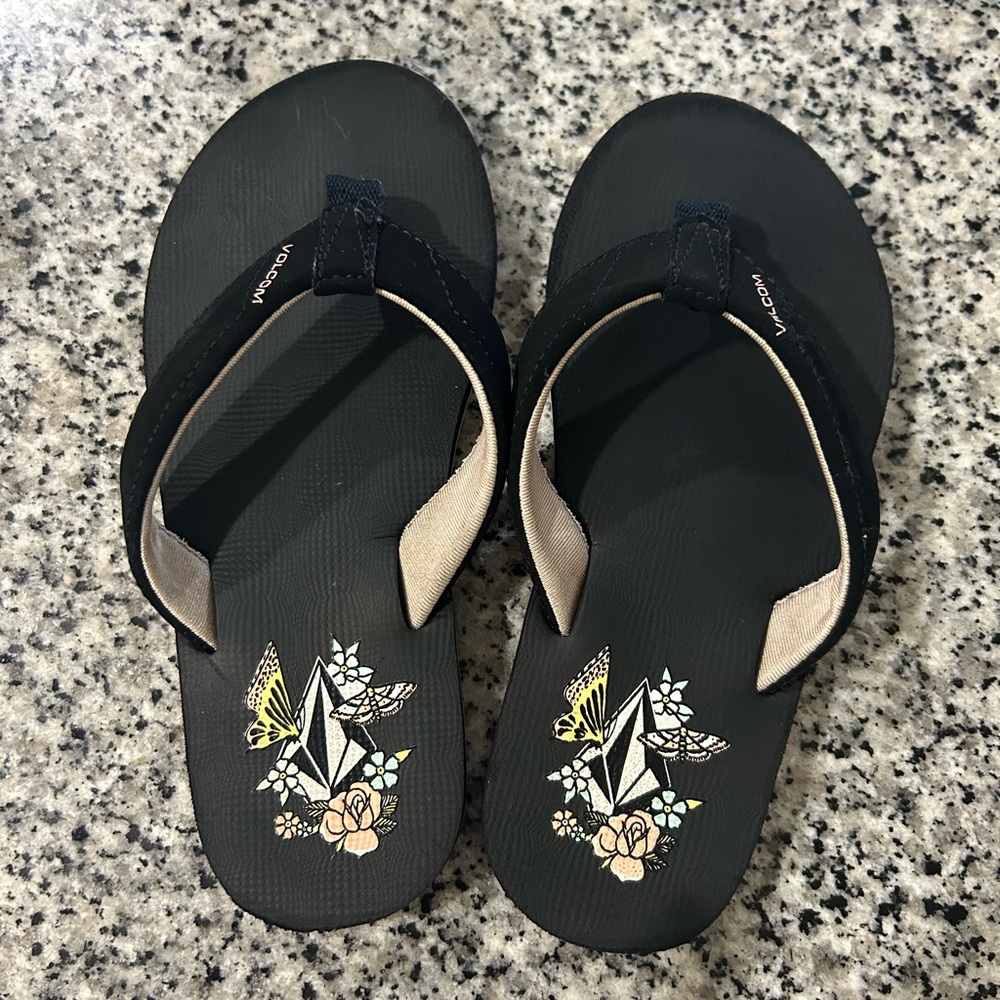 Volcom Girl's Sandal - Black Size 1.5 Used